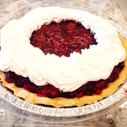 Homemade Raspberry Cream Pie